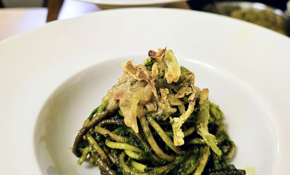 Creatività che ci piace: l'Assassina incontra la cicoria puntarelle molfettese