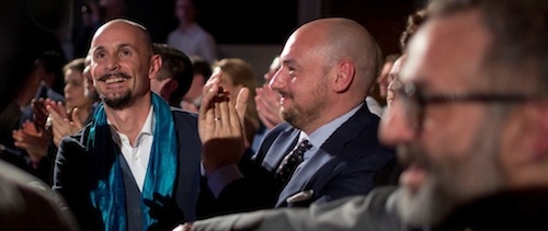 Galleria fotografica






Il gonfalone della World's 50Best








Massimo Bottura e la moglie Lara, terzo alla fine








Massimo Bottura








Selfie di Spagna: da sinistra, la giornalista Lara Rivas, Quique Dacosta, Joan Roca e Andoni Luis Aduriz








Massimo e Lara Bottura








Jordi, Joan e Josep Roca, retrocessi al secondo posto con il loro Celler de Can Roca di Girona








Gaston Acurio, Astryd y Gaston, Lima (Peru), 18°








Enrico Crippa








Fergus Henderson di St. John, suo il premio alla carriera 2014








Inaki Aizpitarte di Chateaubriand a Parigi (27°) e Davide Scabin del Combal.zero (51°)








Elena e Juan Mari Arzak, ristorante Arzak di San Sebastian, ottavi








Yoshihiro Narisawa, Narisawa a Tokyo, 20°








Tutto pronto per le celebrazioni nella Guildehall di Londra








Agli estremi Raffaele Alajmo maitre delle Calandre (46°) e Pascal Barbot dell'Astrance di Parigi (38°)





