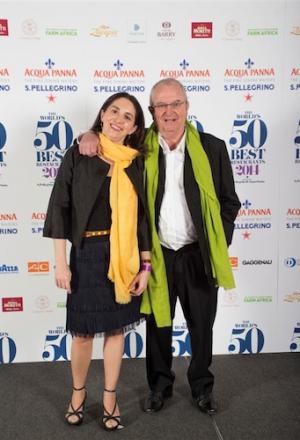 Galleria fotografica






Il gonfalone della World's 50Best








Massimo Bottura e la moglie Lara, terzo alla fine








Massimo Bottura








Selfie di Spagna: da sinistra, la giornalista Lara Rivas, Quique Dacosta, Joan Roca e Andoni Luis Aduriz








Massimo e Lara Bottura








Jordi, Joan e Josep Roca, retrocessi al secondo posto con il loro Celler de Can Roca di Girona








Gaston Acurio, Astryd y Gaston, Lima (Peru), 18°








Enrico Crippa








Fergus Henderson di St. John, suo il premio alla carriera 2014








Inaki Aizpitarte di Chateaubriand a Parigi (27°) e Davide Scabin del Combal.zero (51°)





