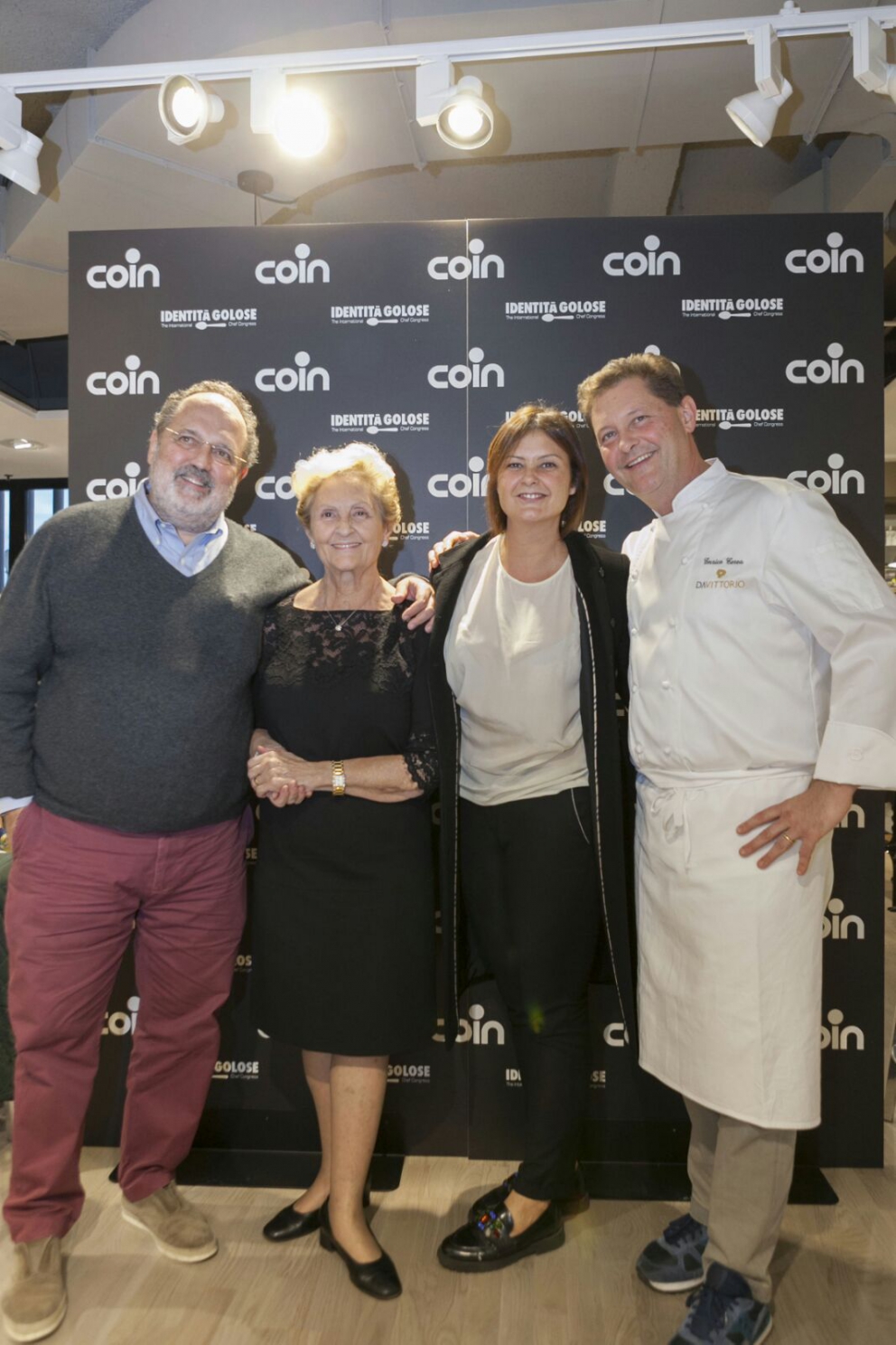 Photogallery






BARI. A curious audience in the Coin store in Via Noicattaro, inside shopping centre Casamassima









BARI. The speakers with Paolo Marchi were Felice Sgarra (in the photo), chef at restaurant Umami in Andria and Vincenzo Del Monaco of Bottega del Monaco in Grottagle (Taranto)









BARI. Felice Sgarra cooked a Cream of black chickpeas from Murgia with red prawn from Gallipoli and raspberry







