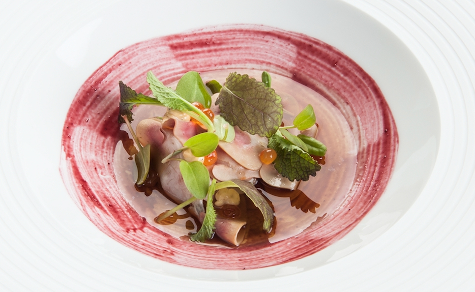 Brodo di verbena, rognone di vitello con riduzione di vino ...