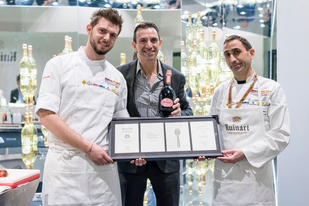 Galleria fotografica






Massimiliano Blasone a Identità di Champagne. Tutte le foto sono di Brambilla-Serrani






