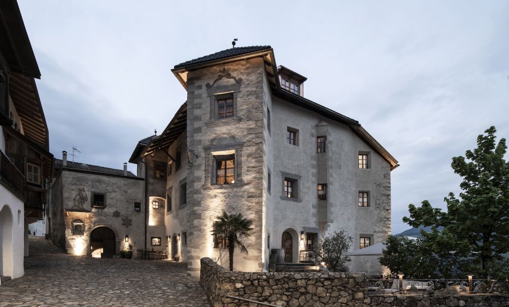 Ospitalità d'autore e alta cucina in Valle Isarco: Ansitz Steinbock è un gioiellino