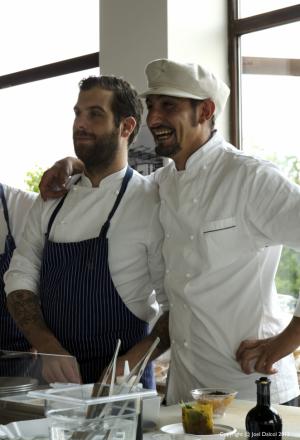 Galleria fotograficaPaolo Casanova, chef padrone di casa del Dopolavoro
Sullo sfondo, il nippo-brasiliano Roberto Okabe, protagonista con i maki in versione rubitt
La Lingua cotta in due modi di Eugenio Roncoroni e Beniamino Nespor del ristorante Al MercatoProve generali della Brass Jazz Band
L'Anguria con quartirolo e menta di Alice Delcourt, chef dell'Erba BruscaDegustazione di rubitt
Acqua Panna e S.Pellegrino e Birra Moretti, sponsor della maratona insieme a Lavazza, Inoxpi&ugrave;, San Bitter e Macelleria Annunciata
Cesare Battisti, il "padre" dei rubitt: al Ratan&agrave;, Battisti propone da sempre le "piccole cose di pregio" all'ora dell'aperitivo
&nbsp;Il Panino con lampredotto in due bocconi: il rubitt &egrave; a firma Roncoroni&Nespor
La Tartare di vitello sanato con bottarga, uova di trota e topinambur croccante di Cesare Battisti. La splendida carne &egrave; della Macelleria Annunciata di Milano
Maratona a suon di jazz
La Frittura di schie su polentina mediterranea di Paolo Casanova
Uno dei tre dolci rubitt del pasticciere Luca De Santi: il Biscotto bretone croccante con albicocca marinata al lime e cremoso allo yogurt. De Santi ha anche firmato la merenda del pomeriggio con biscotti e gelatine.
La lavagna del Dopolavoro con il Menu Rubitt
Un'esterna dell'HangarBicocca
Maki Selection by Roberto Okabe e Gustavo YoungI cooking show svolti durante la maratona: ogni chef ha spiegato segreti e passaggi di ciascuna sua piccola creazioneLe Uova in salamoia di Roncori e Nespor
&nbsp;Lo Scottadito di Cesare Battisti
Degustazione di rubitt
Pomeriggio al Dopolavoro

