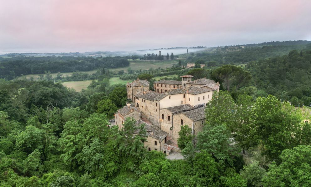Castel Monastero tra accoglienza e cucina d'autore: così si punta all’eccellenza