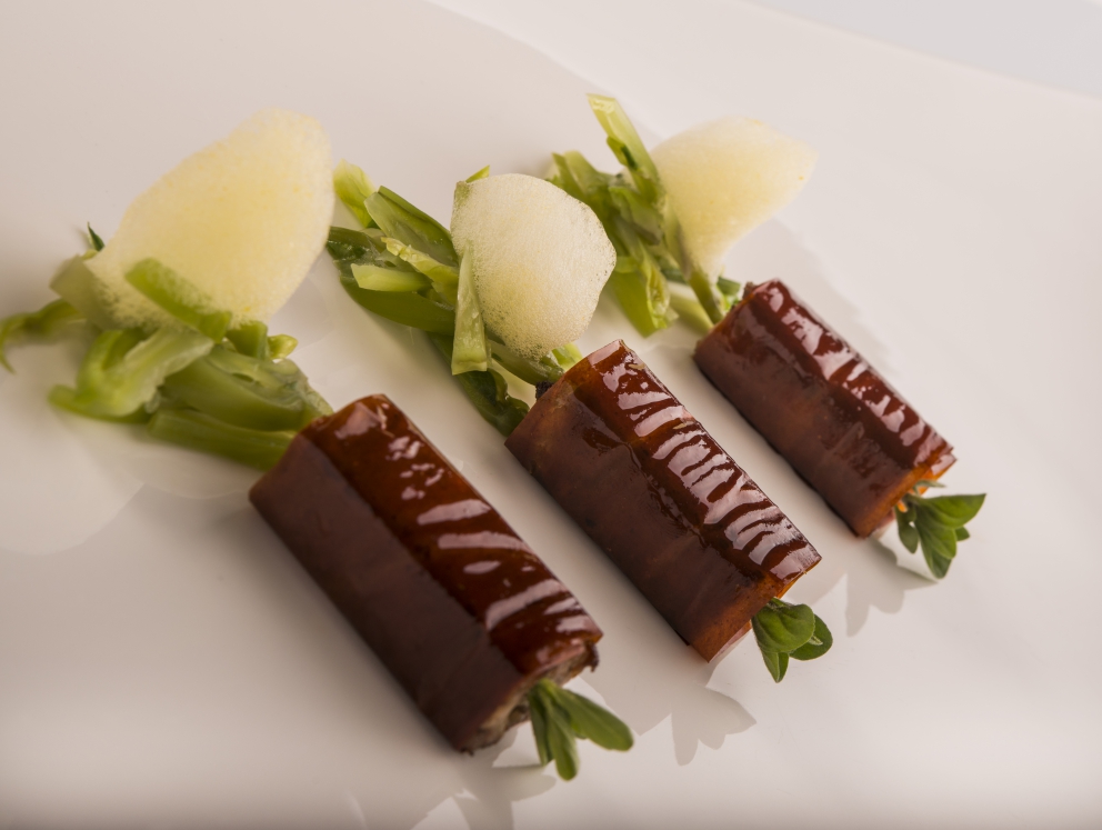 Photogallery






Gianni Dezio, Tosto, Atri (Teramo)

Tortelli with artichokes, fondue of pecorino from Atri, mint and liquorice. Liquorice and mint unite so as to enhance one of the most important vegetables in Italian cuisine









Valerio Centofanti, L'Angolo d'Abruzzo, Carsoli (L'Aquila)

Pappardelle with gelded lamb with pecorino from Alta Valle del Turano. The lamb is gelded before it is two months’ old and raised for 18 months. A dish full of emotions and sensations that has disappeared from Italian kitchens (in the picture, the gelded lamb)









Niko Romito, Reale Casadonna, Castel di Sangro (L'Aquila)

Because it’s the proof that constant research in the kitchen (in this case applied to cutting and macerating cabbage) can pull down the "wall" of vegetal representation and give new and powerful solutions in terms of structure and taste. Creating surprise and deep emotion. For me, it represents a new phase









Mattia Spadone, La Bandiera, Civitella Casanova (Pescara)

Vegetables cooked in salt. I worked on cooking in salt only using vegetables (from our kitchen garden). It may seem banal but I’ve been working on this for over 3 months: these are roots and leaves presented in different textures, crispy, mashed and thinly diced









Patrizia Corradetti, Zenobi, Colonnella (Teramo)

Meat and spinach ravioli with Neapolitan genovese sauce. I needed to include in the mid-August menu a first course with filled pasta that would still be traditional









Nadia Moscardi, Elodia nel Parco, L'Aquila

Textures of pasta and vegetable garden. It is inspired by Le Virtù, an ancient soup from Abruzzo that was made by the bride for the future mother-in-law to prove her virtues in the kitchen






