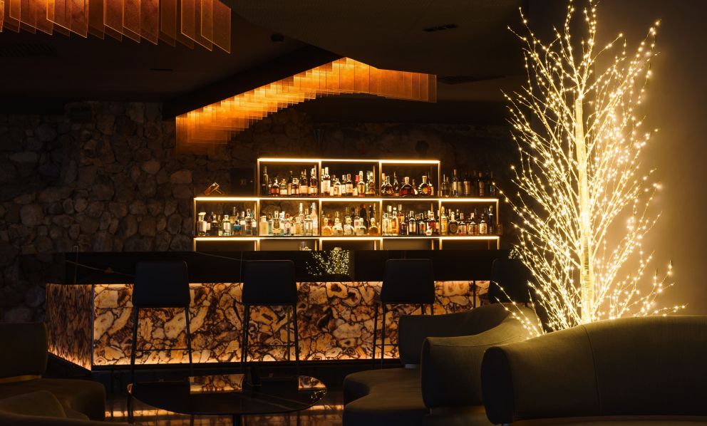 Caveau: scopriamo il cocktail bar dei Giardini del Fuenti sulla costa di Vietri