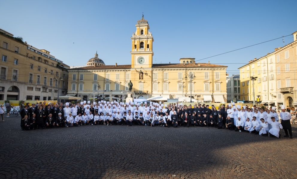 Cena dei Mille: Parma, la sua Food Valley e Gennaro Esposito che ha portato il mare