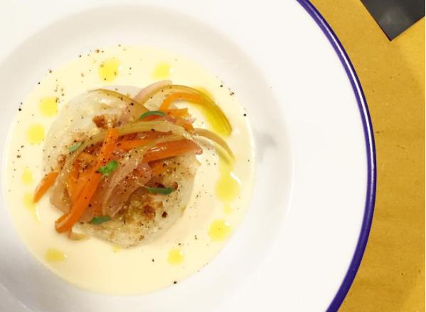 Galleria fotografica






Trippa fritta. Il primo piatto icona del locale









Vitello tonnato. Altro piatto icona









Midollo alla brace. Terzo piatto icona









Uovo morbido, animelle e bietoline all'erba di San Pietro









Ventresca di tonnetto ala lunga alla brace, cipolle agrodolci, capperi e rosmarino









Zucca di Hokkaido in carpione e bagna cauda









Uova di seppia arrostite, tarassaco, cicoria e bottarga di tonno









Baccalà, crema di ceci e cavolo nero









Insalata russa









Cardo gobbo gratinato e uova di aringa affumicate









Terrina di fegatini di pollo, saba e marmellata di cipolle alla menta









Risotto allo zafferano e midollo alla brace









Ravioli ripieni di ricotta di pecora e tarassaco, ricci di mare e erba cipollina









Gnocchi al ragù









Risotto all'aceto invecchiato, tarassaco, cicciolata e pepe nero









Mezze Maniche con pajata









Verdure bollite e bagna cauda









Beccaccia arrosto









Baccalà, lenticchie e pancetta stufata di mora romagnola (autoprodotta)









Granelle di agnello fritte, radicchio di Verona brasato al Valpolicella e salsa al gorgonzola









Frontali di ricciola nel guanciale alla brace, crema di cicerchie e rosmarino









Animelle croccanti, radicchio tardivo confit, cedro candito e liquirizia









Anguilla in carpione al dragoncello









Polenta gialla, salsiccia moretta e verza









Polenta bianca e garusoli al limone









Vignarola: fave, carciofi, lattuga romana, guanciale, cipollotto e pecorino romano









Asparagi, uova di quaglia, senape e cerfoglio









Diaframma di cavallo alla brace, crema di cipolle di tropea, crescione d'acqua









Fritto di leccia: cuore, fegato e lattume









Coratella di agnello









Orecchio di maiale alla brace, crema di radici di soncino, talli d'aglio, foglie di senape









Cipolla novella, fonduta di Castelmagno, agretti e liquirizia









Diaframma di vitello alla brace, bietole alla menta e purè









Tomahawk di pecora brogna alla brace, carote e portulaca









Crema di zucchine, salsa al caprino e pepe nero









Trippa alla parmigiana









Focaccia al vitello tonnato, preparazione a 4 mani concepita in uno dei frequenti "fuori carta" (cene a 4 mani) con Renato Bosco di Saporè









Polpo arrosto, crema di zucca, broccolo fiolaro e semi di zucca alla cannella






