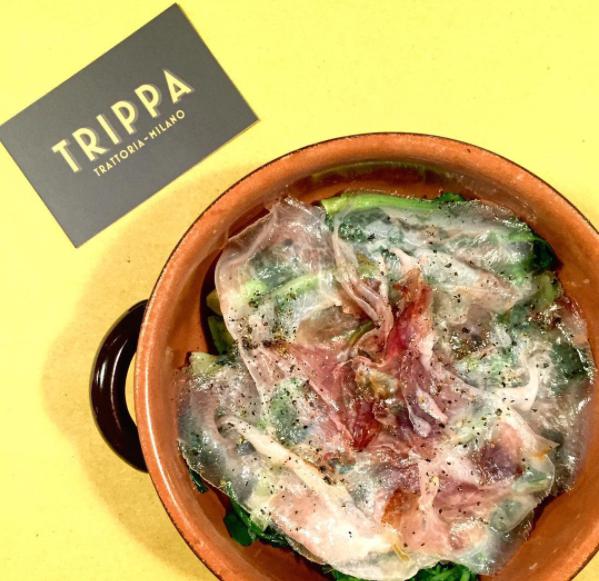 Galleria fotografica






Trippa fritta. Il primo piatto icona del locale









Vitello tonnato. Altro piatto icona









Midollo alla brace. Terzo piatto icona









Uovo morbido, animelle e bietoline all'erba di San Pietro









Ventresca di tonnetto ala lunga alla brace, cipolle agrodolci, capperi e rosmarino









Zucca di Hokkaido in carpione e bagna cauda









Uova di seppia arrostite, tarassaco, cicoria e bottarga di tonno









Baccalà, crema di ceci e cavolo nero









Insalata russa









Cardo gobbo gratinato e uova di aringa affumicate









Terrina di fegatini di pollo, saba e marmellata di cipolle alla menta









Risotto allo zafferano e midollo alla brace









Ravioli ripieni di ricotta di pecora e tarassaco, ricci di mare e erba cipollina









Gnocchi al ragù









Risotto all'aceto invecchiato, tarassaco, cicciolata e pepe nero









Mezze Maniche con pajata









Verdure bollite e bagna cauda









Beccaccia arrosto









Baccalà, lenticchie e pancetta stufata di mora romagnola (autoprodotta)









Granelle di agnello fritte, radicchio di Verona brasato al Valpolicella e salsa al gorgonzola









Frontali di ricciola nel guanciale alla brace, crema di cicerchie e rosmarino









Animelle croccanti, radicchio tardivo confit, cedro candito e liquirizia









Anguilla in carpione al dragoncello









Polenta gialla, salsiccia moretta e verza









Polenta bianca e garusoli al limone









Vignarola: fave, carciofi, lattuga romana, guanciale, cipollotto e pecorino romano









Asparagi, uova di quaglia, senape e cerfoglio









Diaframma di cavallo alla brace, crema di cipolle di tropea, crescione d'acqua









Fritto di leccia: cuore, fegato e lattume









Coratella di agnello









Orecchio di maiale alla brace, crema di radici di soncino, talli d'aglio, foglie di senape









Cipolla novella, fonduta di Castelmagno, agretti e liquirizia









Diaframma di vitello alla brace, bietole alla menta e purè









Tomahawk di pecora brogna alla brace, carote e portulaca









Crema di zucchine, salsa al caprino e pepe nero









Trippa alla parmigiana









Focaccia al vitello tonnato, preparazione a 4 mani concepita in uno dei frequenti "fuori carta" (cene a 4 mani) con Renato Bosco di Saporè









Polpo arrosto, crema di zucca, broccolo fiolaro e semi di zucca alla cannella









Cipolle in carpione e fonduta di fontina d'alpeggio






