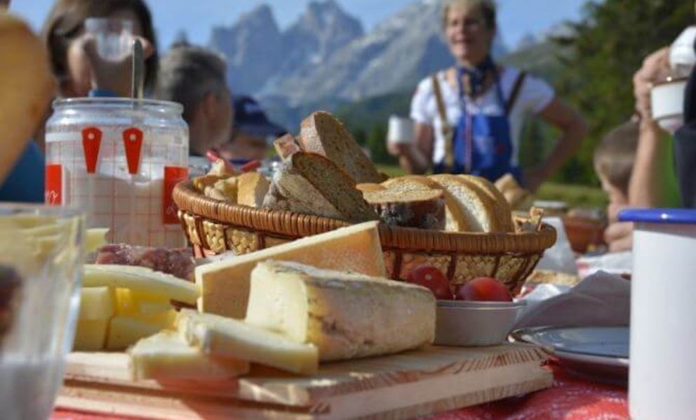 Anticipo d'inverno: a Moena, tra cultura ladina e gran cucina di montagna