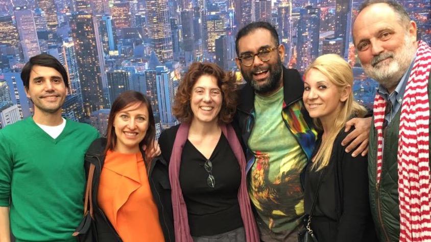 Galleria fotografica






Con l'aereo che sarebbe atterrato all'aeroporto di Melbourne alle 4.20 del mattino di martedì 4 aprile, ha fatto davvero piacere entrare della stanza 1729 del Langham Hotel lungo la South Bank del fiume Yarra e trovarvi della frutta fresca









Lo skyline notturno di Melbourne dalla camera al Langham. Il sole sarebbe sorto un paio d'ore dopo









Prima colazione con vista sul centro di Melbourne e il corso del fiume Yarra









Nicolas Chatenier, responsabile del panel francese nella giuria dei 50 Best, ha invitato stampa, cuochi e amici al Philippe Restaurant in pieno centro di Melbourne. «La Francia e i Fifty hanno avuto in passato relazioni torbulente che stiamo superando e così eccoci qui da uno chef che ha lavorato per anni e anni con Paul Bocuse». In effetti Philippe Mouchel è quanto di più lontano possiamo aspettarci oggi da una tavola contemporanea. Da un eccesso all'altro?









Clement Vachon e Yannick Alléno









Mauro Colagreco e Massimiliano Alajmo. Per la prima volta è toccato al fratello chef rappresentare le Calandre ai 50 Best. In passato, a Londra e a New York, era sempre andato Raffaele Alajmo









Dominique Crenn, argento vivo









Una tavola italiana è sempre allegra e calamita tutti, anche Yoshihiro Narisawa









La prima cena a Melbourne? Cafè Di Stasio, la buona Italia nel mondo









Rinaldo Di Stasio, per tutti Ronnie, produce vino nella Yarra Valley dal 1994. Le etichette le cura suo padre in maniera molto singolare: scrivendo l'originale a mano



















«DOC, siamo nati pizzaioli» è scritto su una grande lavagna in una delle due pizzerie chiamate DOC da Tony Nicolini. Questa è quella in Albert Park









La stessa inquadratura di prima ma con i fattori invertiti per evidenziare la foto di papà Nicolini quando era un giovane pizzaiolo arrivato nella metropoli dello stato di Victoria









Volo di mongolfiere su Melbourne all'alba di mercoledì 5 aprile 2017









Mercoledì 5 aprile, ore 9.30 del mattino, il giorno della verità dei Fifty Best 2017: la tensione di Massimo Bottura in attesa della sera









Massimo Bottura e Ben Shewry, chef neozelandese trapiantato a Melbourne in Australia









Dan Barber, chef-patron di Blue Hill at Stone Barns poco a nord di New York. Profeta della sostenibilità a 360° ha sospirato e poi sorriso quando gli abbiamo chiesto di Donald Trump presidente: «Il mio lavoro diventa più difficile, ma la sfida molto più interessante»









A conferenza e interviste concluse, posano i 5 chef intervistati. Da sinistra verso destra Gaggan Anand, Dan Barber, Elena Arzak, Virgilio Martinez e Yannick Alléno






