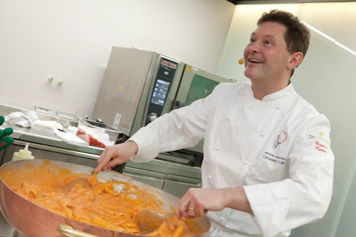 Galleria fotografica






Il nuovo ConviviumLab








Lola Torres e Maria Letizia Basani, due delle docenti del ConviviumLab








ConviviumLab, il nuovo progetto di Arte del Convivio e Identità Golose








Chicco Cerea anima la prima giornata di open day








Cooking show in preparazione








Da sinistra, Paolo Marchi, Chicco Cerea e il suo stretto collaboratore Paolo Rota








Il pubblico assiste al cooking show di Chicco Cerea








Cerea alla postazione Inoxpiù





