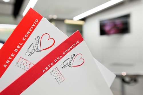 Galleria fotografica






Il nuovo ConviviumLab








Lola Torres e Maria Letizia Basani, due delle docenti del ConviviumLab





