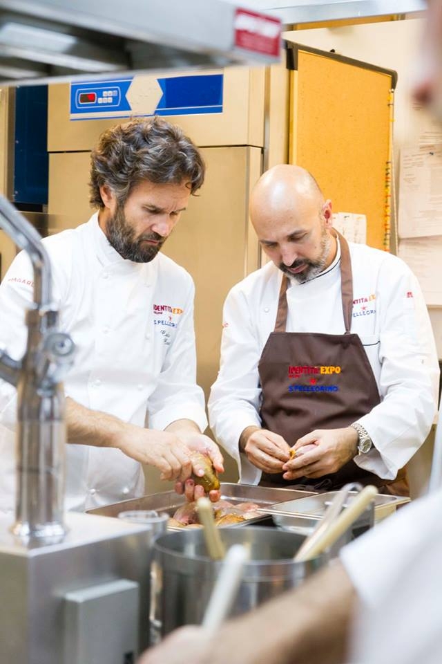 Galleria fotografica






Una grande squadra








Con Domenico Schingaro, suo fidato secondo








Con il vecchio amico Ugo Alciati








A colloquio con Niko Romito





