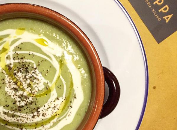 Galleria fotografica






Trippa fritta. Il primo piatto icona del locale









Vitello tonnato. Altro piatto icona









Midollo alla brace. Terzo piatto icona









Uovo morbido, animelle e bietoline all'erba di San Pietro









Ventresca di tonnetto ala lunga alla brace, cipolle agrodolci, capperi e rosmarino









Zucca di Hokkaido in carpione e bagna cauda









Uova di seppia arrostite, tarassaco, cicoria e bottarga di tonno









Baccalà, crema di ceci e cavolo nero









Insalata russa









Cardo gobbo gratinato e uova di aringa affumicate









Terrina di fegatini di pollo, saba e marmellata di cipolle alla menta









Risotto allo zafferano e midollo alla brace









Ravioli ripieni di ricotta di pecora e tarassaco, ricci di mare e erba cipollina









Gnocchi al ragù









Risotto all'aceto invecchiato, tarassaco, cicciolata e pepe nero









Mezze Maniche con pajata









Verdure bollite e bagna cauda









Beccaccia arrosto









Baccalà, lenticchie e pancetta stufata di mora romagnola (autoprodotta)









Granelle di agnello fritte, radicchio di Verona brasato al Valpolicella e salsa al gorgonzola









Frontali di ricciola nel guanciale alla brace, crema di cicerchie e rosmarino









Animelle croccanti, radicchio tardivo confit, cedro candito e liquirizia









Anguilla in carpione al dragoncello









Polenta gialla, salsiccia moretta e verza









Polenta bianca e garusoli al limone









Vignarola: fave, carciofi, lattuga romana, guanciale, cipollotto e pecorino romano









Asparagi, uova di quaglia, senape e cerfoglio









Diaframma di cavallo alla brace, crema di cipolle di tropea, crescione d'acqua









Fritto di leccia: cuore, fegato e lattume









Coratella di agnello









Orecchio di maiale alla brace, crema di radici di soncino, talli d'aglio, foglie di senape









Cipolla novella, fonduta di Castelmagno, agretti e liquirizia









Diaframma di vitello alla brace, bietole alla menta e purè









Tomahawk di pecora brogna alla brace, carote e portulaca






