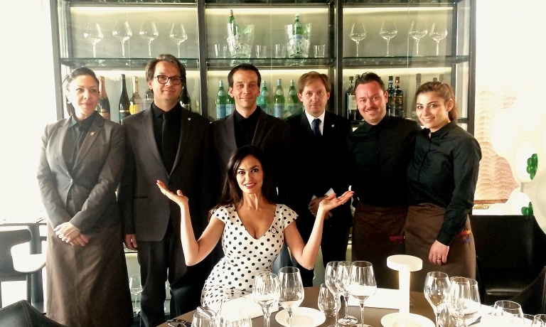 Galleria fotografica






Matteo Renzi, il giorno dell'inaugurazione, a tavola con il ministro Martina e con Massimo Bottura








"E' proprio lui!"








Giuseppe Sala e Francesco Rutelli intervistati da La7 sulla nostra terrazza








Claudio Ceroni di Magenta Bureau, con Sala e Rutelli








Il giornalista Beppe Severgnini








Il Maestro Gualtiero Marchesi, a colloquio con Fabio Abbattista








Giorgio Armani è stato un ospite a sorpresa per il menu di Carlo Cracco








Gianni Morandi al bar di Identità Expo








Danilo Gallinari con Moreno Cedroni








Ribaldone e Bastianich con Elisabetta Serraiotto, responsabile Marketing e Comunicazione del Consorzio Tutela Grana Padano








Felicità, Al Bano!








Gianluca Vialli con tutta la brigata della cucina di Identità Expo








Massimo Bray





