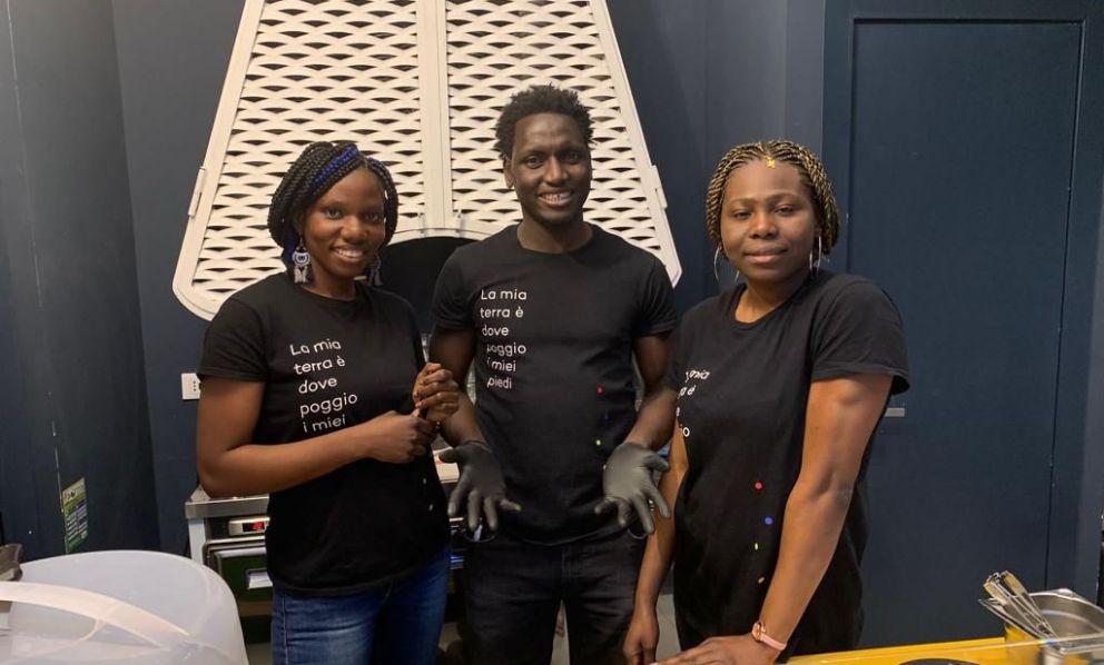Dal barcone al BarConi: a Palermo la prima gelateria gestita da migranti