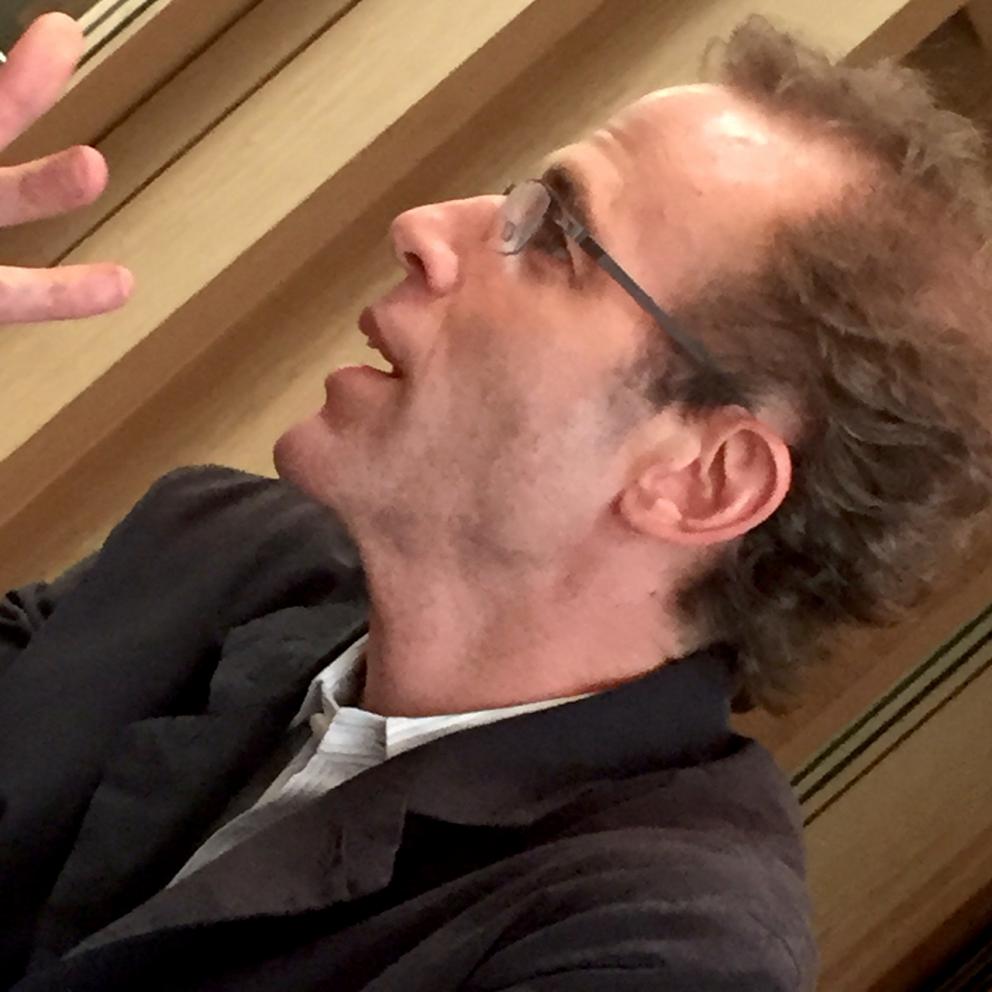 Galleria fotografica






Con l'aereo che sarebbe atterrato all'aeroporto di Melbourne alle 4.20 del mattino di martedì 4 aprile, ha fatto davvero piacere entrare della stanza 1729 del Langham Hotel lungo la South Bank del fiume Yarra e trovarvi della frutta fresca









Lo skyline notturno di Melbourne dalla camera al Langham. Il sole sarebbe sorto un paio d'ore dopo









Prima colazione con vista sul centro di Melbourne e il corso del fiume Yarra









Nicolas Chatenier, responsabile del panel francese nella giuria dei 50 Best, ha invitato stampa, cuochi e amici al Philippe Restaurant in pieno centro di Melbourne. «La Francia e i Fifty hanno avuto in passato relazioni torbulente che stiamo superando e così eccoci qui da uno chef che ha lavorato per anni e anni con Paul Bocuse». In effetti Philippe Mouchel è quanto di più lontano possiamo aspettarci oggi da una tavola contemporanea. Da un eccesso all'altro?









Clement Vachon e Yannick Alléno









Mauro Colagreco e Massimiliano Alajmo. Per la prima volta è toccato al fratello chef rappresentare le Calandre ai 50 Best. In passato, a Londra e a New York, era sempre andato Raffaele Alajmo









Dominique Crenn, argento vivo









Una tavola italiana è sempre allegra e calamita tutti, anche Yoshihiro Narisawa









La prima cena a Melbourne? Cafè Di Stasio, la buona Italia nel mondo









Rinaldo Di Stasio, per tutti Ronnie, produce vino nella Yarra Valley dal 1994. Le etichette le cura suo padre in maniera molto singolare: scrivendo l'originale a mano



















«DOC, siamo nati pizzaioli» è scritto su una grande lavagna in una delle due pizzerie chiamate DOC da Tony Nicolini. Questa è quella in Albert Park









La stessa inquadratura di prima ma con i fattori invertiti per evidenziare la foto di papà Nicolini quando era un giovane pizzaiolo arrivato nella metropoli dello stato di Victoria









Volo di mongolfiere su Melbourne all'alba di mercoledì 5 aprile 2017









Mercoledì 5 aprile, ore 9.30 del mattino, il giorno della verità dei Fifty Best 2017: la tensione di Massimo Bottura in attesa della sera









Massimo Bottura e Ben Shewry, chef neozelandese trapiantato a Melbourne in Australia






