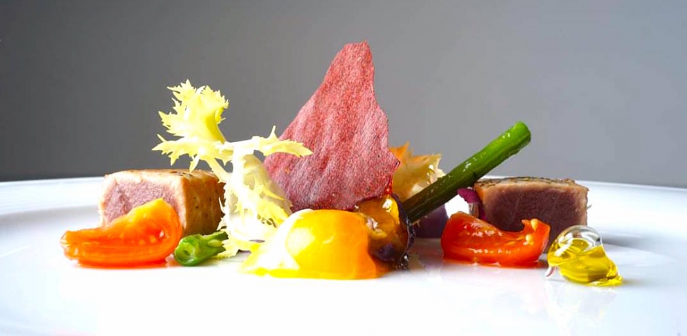 Photogallery






Mario Cornali, Collina, Almenno San Bartolomeo (Bergamo)

Stewed snails from Almenno, fumet of powdered corn from Prato – This dish is the consequence of the meeting with Andrea Togni, a young snail breeder from Almenno. I was inspired by the fact that I had an organic snail farm only two kilometres from home









Antonio Cuomo, Hostaria del Relais San Lorenzo, Bergamo

Dreaming… Cesar salad – We’ve rebuilt a great classic by changing all its textures, with water of Parmigiano, iceberg salad ice cream and confit tomato mousse









Giuliano Pellegrini, Lio Pellegrini, Bergamo

Salad with tripe, tuna, fried polenta, cucumber and white beans from Soragna – Tripe is a dish I wanted to change because I always had a good memory of it. My grandmother Alice made an excellent tripe stew...









Antonio Borruso, Umami, Bormio (Sondrio)

Neve al sole [Snow in the sun] – A dessert uniting saffron, litchi and a white chocolate mousse









Enrico and Roberto Cerea, Da Vittorio, Brusaporto (Bergamo)

Steamed king crab with hazelnut praliné and bottarga – An intriguing and delicious dish, where the white and reddish meat, firm and as sweet as honey, is finely matched by the sapidity of bottarga, much rougher and stronger. All this paired with the fattiness and crispiness of the best hazelnut in the world, the tonda gentile from Cortemilia









Nadia and Giovanni Santini, Dal Pescatore, Canneto sull'Oglio (Mantua)

Mountain potato cream with poached eggs, tuna bottarga, asetra royal caviar and capers – A great dish from Dal Pescatore’s tradition yet conceived and prepared by the new generation in the kitchen, that is to say by Giovanni Santini – photo by Culinaire Saisonnier-Dirk Kerstens









Enrico Bartolini, Devero, Cavenago di Brianza (Monza Brianza)

Risotto Arlecchino – Sauce below, rice on top. A return to the Baroque with a modern interpretation






