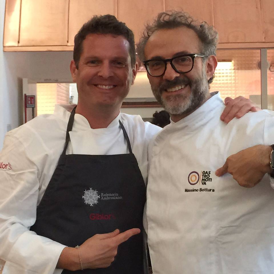 Galleria fotografica











Lo staff del Refettorio Gastromotiva









Matteo Renzi, Davide Oldani e Giancarlo Lunelli un paio di giorni fa, a Rio









In libreria dal 9 agosto i(e oggi in edicola) anche il nuovo libro di Oldani per i Giochi Olimpici: parla di cucina, cibo, salute e benessere









Casa Italia a Rio






