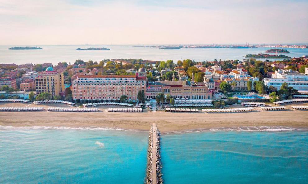 La grande cucina di Lionello Cera. Anche qui, al Lido di Venezia