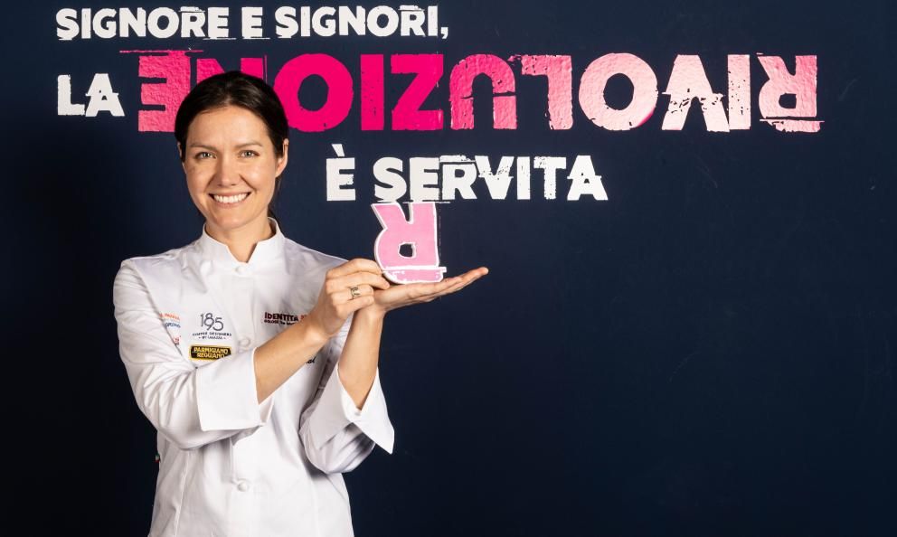 Jessica Rosval, migliore chef del 2023 per la nostra Guida, sarà mercoledì 12 luglio a Identità Golose Milano