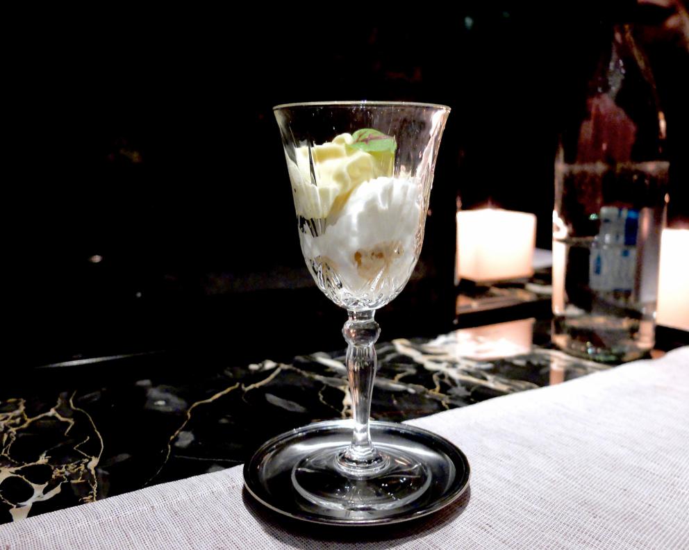 Galleria fotograficaLo staff dell'Iyo&nbsp;"orfano" di&nbsp;Haruo Ichikawa: da sinistra&nbsp;Masaki Okada, Matteo Ghiringhelli, Claudia Del Frate&nbsp;e&nbsp;Michele Biassoni
La nostra cena nelle foto di Tanio Liotta: appetizer
Alice Temaki: alice marinata nell'aceto di riso e yuzu, ricotta di bufala al wasabi fresco, spinacino novello, polvere di kombu e tobiko
Bufferfly Ebi: gambero viola di Sant'Antioco scottato in padella, carote multicolore marinate nel dashi e aceto di riso, estrazione di carota gialla, zenzero e sancho fresco, cappero di pantelleria candito
Ika somen:&nbsp;crudo di calamaro sfrangiato, caviale Kaluga Amur, verdure croccanti, uovo di quaglia e salsa soba dashi
Tartare 2.0: tonno rosso, topinambur, pistacchio di Bronte e pomodoro
Mi-so sbagliato: zuppa di crostacei e miso rossa, asparago di mare, tofu e nocciola tonda gentile
Gunkan 1: zucchina scottata e tartare di gamberi
Gunkan 2, ovvero&nbsp;Sake granchio:&nbsp;salmone, granchio reale, maionese e tobiko&nbsp;
Gunkan 3, ovvero&nbsp;Sake ikura: salmone e uova di salmone&nbsp;
Gunkan 4, ovvero&nbsp;Rose:&nbsp;ricciola, scampo, avocado, tobiko, maionese e salsa piccante&nbsp;
Gunkan 5, ovvero&nbsp;Toro out:&nbsp;ventresca di tonno con caviale &ldquo;Kaluga Amur&rdquo;
Hotate teriyaki:&nbsp;noci di capesante della Normandia scottate, indivia caramellata al mirin, aglio nero e misticanza orientale
Uchiwaebi yaki:&nbsp;cicala batti batti scottata in padella, estrazione di carciofi, patata viola nel dashi, cavolo cuore di bue e salsa tamari
Manzo cotto quattro ore in salsa di soia, sake e mirin,&nbsp;crema di mais abbrustolito, funghi affumicati con legno di sakura giapponese e salvia in tempura&nbsp;
