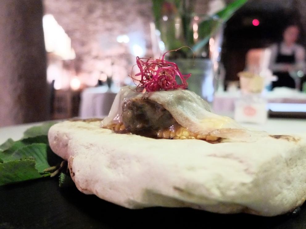 Photogallery






Our dinner at Kavcic, portrayed by Tanio Liotta. The appetizers are dedicated to the "late harvest": Barbera brittle, then Egg, potatoes, white truffle and dried tomato, finally Foie gras on a toast with raspberries, «it is tradition to eat goose on Saint Martin’s in Slovenia»









Anchovies from Istria, oil, lemon, rosemary, squid ink, pecorino, cheese, wheatgrass, glasswort and oil and orange, «our new interpretation of the classic fishermen’s sandwich»









Fake rice: Celeriac, smoked trout, powdered vegetables (parsley, carrots, tomato). A now classic trompe-l'œil, Tokuyoshi or Tassa come to mind









Fake pasta, «summer memory»: Adriatic squid, tomatoes from the Vipava valley, tomato sauce, dried crispy basil, «a play on temperatures and textures»









Oyster for all: oyster macerated in honey, then seasoned with extra virgin olive oil and cooked in its water. The pearl is made of frico









Third trompe-l'œil, fake gnocco, as it’s Octopus cooked in pancetta soup, with sauce of scampi and prawn carapace









Wild goose, purple cabbage in gel, crispy, boiled and as a sauce, and apple









Sausage in red wine, radicchio cooked with mustard, «at the Christmas market in Ljubljana it’s typical to eat sausage with ciccioli and mulled wine»






