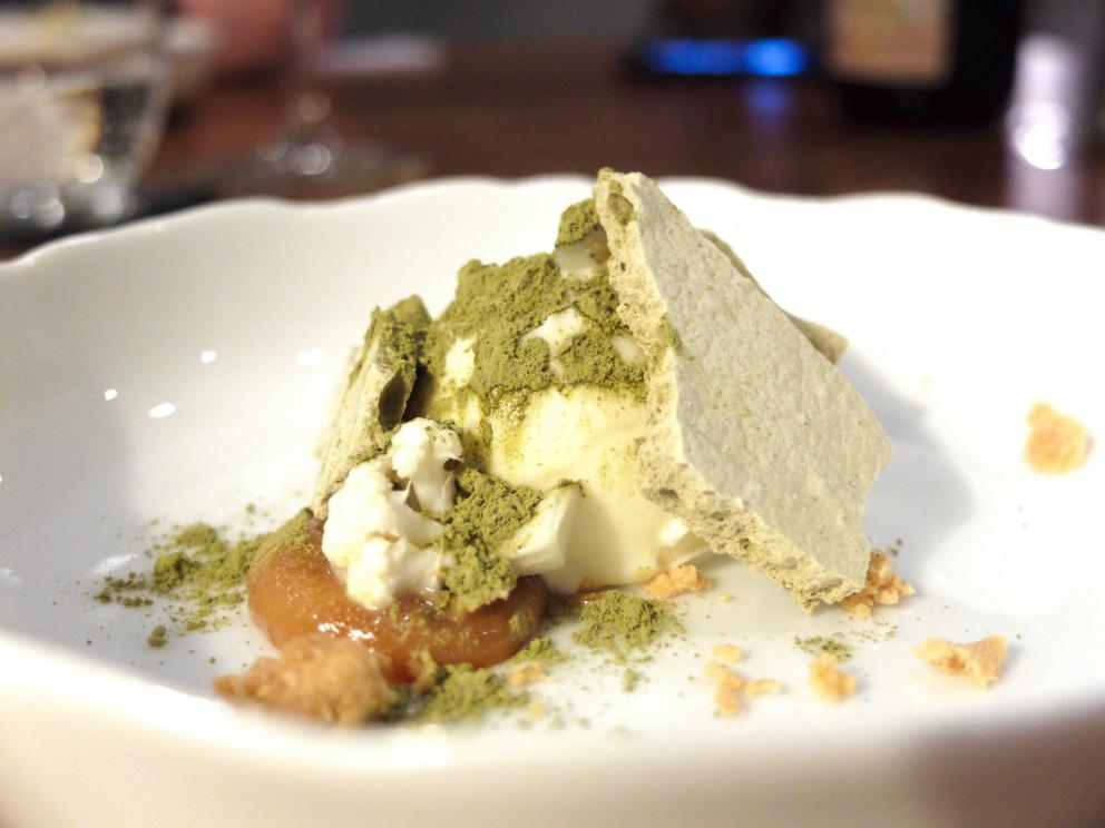 Galleria fotografica






I due giovani chef. La fotogallery è firmata Tanio Liotta









Si inizia con l'assaggio di un semplice diaframma frollato tre mesi, poi essiccato e affumicato, prima di essere lasciato in cantina coperto di grasso d'oca









Cipolla precoce, uva fragola, arancia amara, sommacco









Carciofo, ginepro, uova, mandorle e gin









Testina di vitello cotto in brodo di verdure e cannella, cavolo cinese fermentato, cipolla, zenzero. E' una variante del piatto previsto in carta, che prevede invece rucola e puntarelle. Peccato lo zenzero sia troppo prevalente









Risotto Carnaroli Riserva San Massimo, alloro, capperi e riduzione di chinotto









Porro al miele, paprika affumicata, nocciole, mibuna e radicchio









Filetto di vitello con composta di datterini siciliani e marmellata di cipolle









Tagliolini alla chitarra di lenticchie e fagioli, spuma di whisky, pere e cumino









Come predessert una bella idea: un semplice asparago accompagnato da salsa alla vaniglia e burro e polvere di cicoria









Assoluto di mela, gelato di birra, liquirizia e croccante di mandorle






