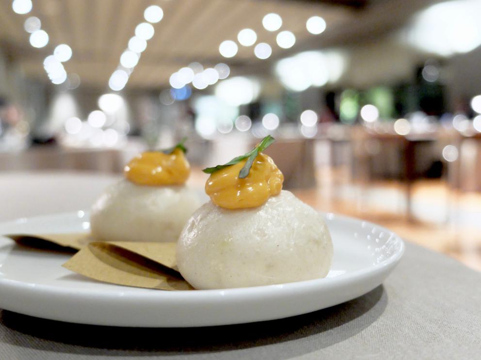 Photogallery






Our journey as portrayed by Tanio Liotta. We start with a long series of entrees, like Sausage from Bra with leeks and cabbage wafer 









Quenelle of scampi, cream of veal brains, catalogna chicory and ginger 









Mousse of parsley and anchovies









Tartufino with hen paté, onions, Porto and powdered mushrooms 









Mozzarellina, tomato and basil









Wafer of Senatore Cappelli wheat, buffalo milk butter and wild fennel









Grissino and salami






