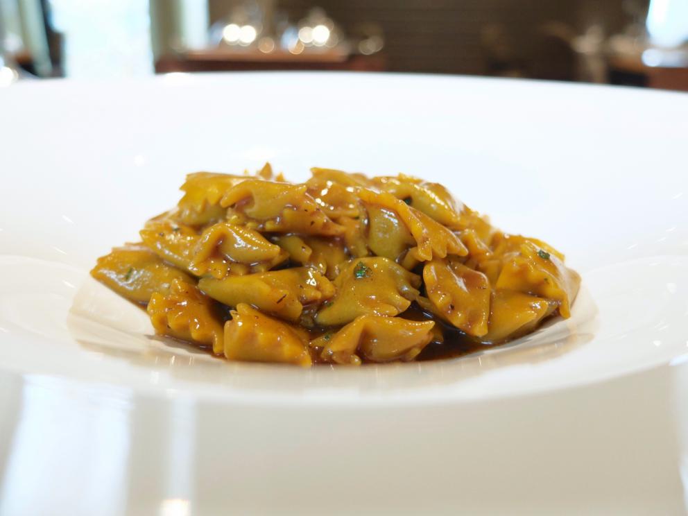 Photogallery






Our journey as portrayed by Tanio Liotta. We start with a long series of entrees, like Sausage from Bra with leeks and cabbage wafer 









Quenelle of scampi, cream of veal brains, catalogna chicory and ginger 









Mousse of parsley and anchovies









Tartufino with hen paté, onions, Porto and powdered mushrooms 









Mozzarellina, tomato and basil









Wafer of Senatore Cappelli wheat, buffalo milk butter and wild fennel









Grissino and salami









Steamed bun, veal tongue and bagnetto rosso









Bread, butter and oil, powdered garlic and Pomodoro









Cauliflower cannolo, mousse of Seirass del Fen, almond and lemon 









Raw amberjack, beetroot in carpione and pepper...









...followed by beetroot "nature"









Toasted bread, butter, Jerusalem artichoke, preserved garlic and white truffle from Alba









Raw meat, turnip tops, sea urchins and Murazzano









Raw meat, broth with white truffle from Alba









Chiocciole di Cherasco, savoy cabbage, lard and “preserved” garlic









Fried Jerusalem artichoke and white truffle from Alba









Egg alla Rossini and white truffle from Alba. The egg is cooked at low temperature. Plus there-s the foie gras mousse, Madeira, pan brioche and balsamic vinegar 









Vitello “tonné”









Vegetables, quail egg, cream of leek, Jerusalem artichoke and mushrooms 









Ravioli “Ris e còi”. Còi means cabbage. It’s based on a poor Piedmontese dish









Spaghetti, hazelnuts, tuna bottarga and ginger 






