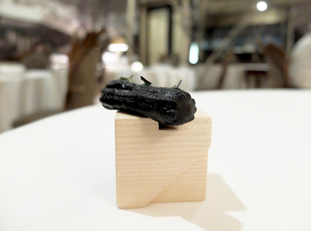 PhotogalleryOur dinner at Paolo Griffa&rsquo;s, in the photos by Tanio Liotta. We start with a long selection of appetisers. In this case, Trout marinated in beetroot juice 
