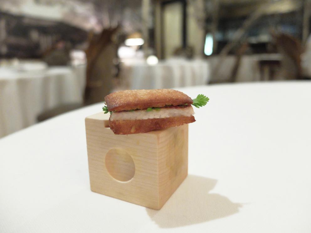 PhotogalleryOur dinner at Paolo Griffa&rsquo;s, in the photos by Tanio Liotta. We start with a long selection of appetisers. In this case, Trout marinated in beetroot juice 
Savoury churros with squid ink
