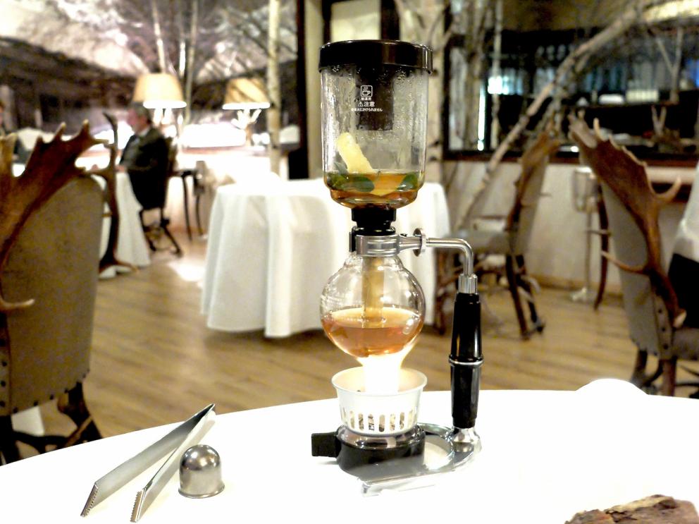 PhotogalleryOur dinner at Paolo Griffa&rsquo;s, in the photos by Tanio Liotta. We start with a long selection of appetisers. In this case, Trout marinated in beetroot juice 
Savoury churros with squid ink
Fried bread and smoked eel 
Cone of goat cheese and olives 
Moscow Mule in a sphere of white chocolate 
Jerusalem artichoke wafers with hazelnut oil, lovely
Spheres of fontina
The delicious homemade bread, with mother yeast, whole-wheat flour and seeds
Shabu shabu with ox leg from Carr&ugrave;, broth with Sansho pepper, rolled tongue in salm&igrave; with bagnetto verde, focaccia with olives.&nbsp;A great dish. Its elements also appear in the three following photos
Cromesquis with fontina and clementine mostarda, potato spiral, katsuobushi and scallop mayonnaise, nest of potatoes with quail egg and truffle. Here&rsquo;s the nest. The rest in the following two photos
Mashed potato with chives, Calvisius Da Vinci caviar, tzatziki sauce and takoyaki.&nbsp;Very, very good
Capunet with cabbage leaves, purple cabbage coleslaw with mustard and braised oxtail, nachos with polenta flour and BBQ sauce
