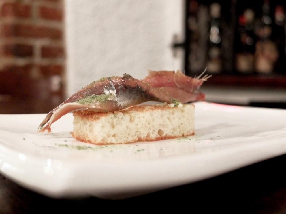 Galleria fotografica






La nostra cena al Pont de Ferr, nelle foto da Tanio Liotta. S'inizia con Messico e Nuvole: zucchero soffiato al peperoncino, salsa guacamole






