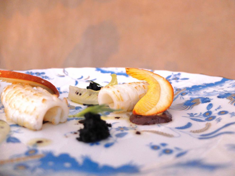 Photogallery






Our dinner, in Tanio Liotta's photos. First appetizers: Fried chicken skin with tomato mayonnaise and a new take on the "alla bella Rosina" egg - in this case the egg is a quail egg with passion fruit









Fried nettles with Maldon salt​









Cruschi peppers with fresh ricotta, Marinated mackerel with chia chips









Sausage from Bra in Roman cabbage, Lardo, cucumber and sesame seeds, Corn chips, tomato sauce and avocado









Italian style cheviche: raw ombrina, coriander oil, juniper, sauce of cherry tomatoes, of chilli pepper, of orange, of beetroot. Very good









Courgette, saras del fen, tomato, egg yolk with saffron: fresh, delicate, convincing









Cod, porcini, bagnèt verd






