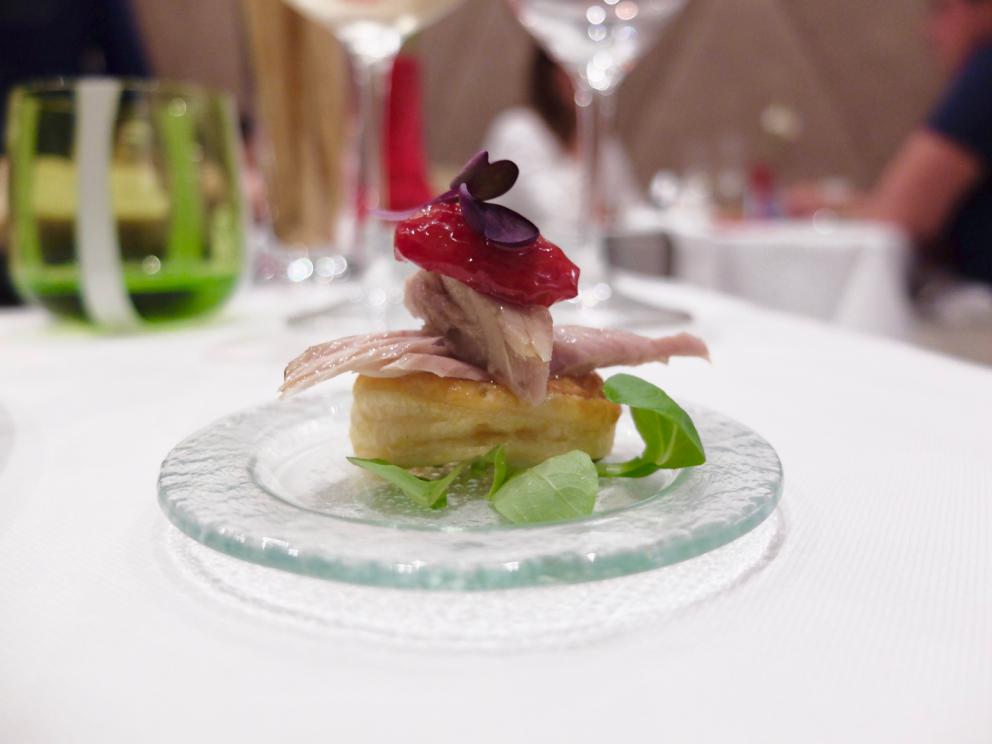 Photogallery






Our dinner at Gambero Rosso in the photos by Tanio Liotta. We start with the appetizers: Focaccina with lampuga, capers and yellow date tomatoes






