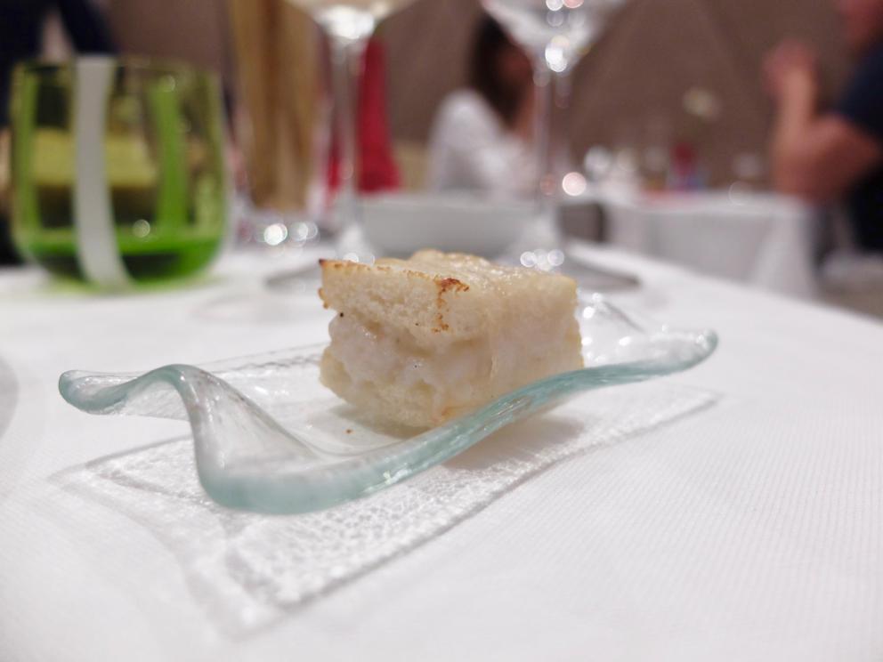 Photogallery






Our dinner at Gambero Rosso in the photos by Tanio Liotta. We start with the appetizers: Focaccina with lampuga, capers and yellow date tomatoes









Pinsetta with alalunga tuna and red date tomatoes






