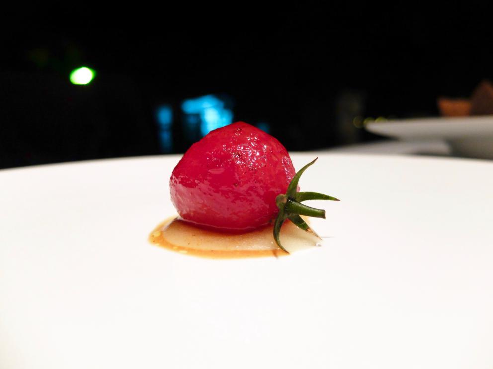 Photogallery






Our dinner at Dattilo. Pictures by Tanio Liotta. Meanwhile, the remarkable toasted bread (made with Senatore Cappelli flour) served with oil butter produced by Ceraudo









Initial meatballs, with ricotta, potatoes and prosciutto...









Fried filo pastry sfogliatella filled with sardella, caciocavallo podolico, thyme, Pachino cherry tomatoes and pistachios from Bronte. Delicious, like the meatballs









Sandwich with maison sesame, podolica burger, salad, ketchup and mayonnaise 









A great, balanced and elegant dish, right away: Snapper, bergamot, silt and pink pepper, that is to say a snapper ceviche, citrus fruits, wild mustard flowers, honey, onion extract

 






