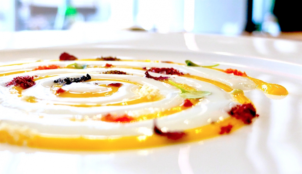 Photogallery






Croquette of mortadella, pea sprout salad, leaf of sanguinella, pea cream: an immediately striking appetizer. Photo gallery by Tanio Liotta






