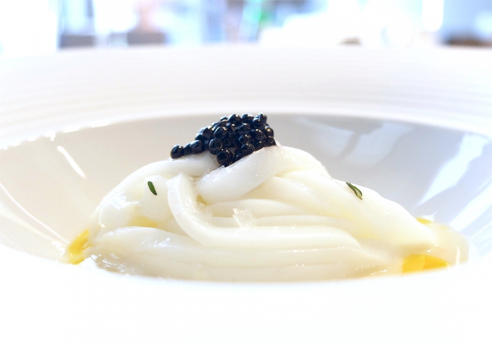 Photogallery






Croquette of mortadella, pea sprout salad, leaf of sanguinella, pea cream: an immediately striking appetizer. Photo gallery by Tanio Liotta









Spiral of egg cooked at low temperature, whisked egg white, acid and spicy contrasts 









Lukewarm smoked oysters, pistachio from Bronte, juniper oil 






