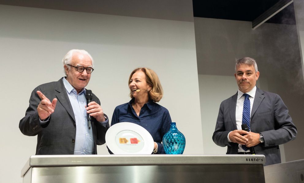 Ad Alain Ducasse il premio Identità Nuove Sfide di Identità Milano 2026