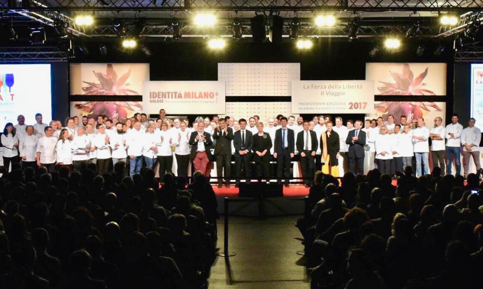 A group photo with all the representatives from East Lombardy at Identità Milano: they were so many that, in order to take the photo, Brambilla-Serrani had to bend backwards on a ladder
