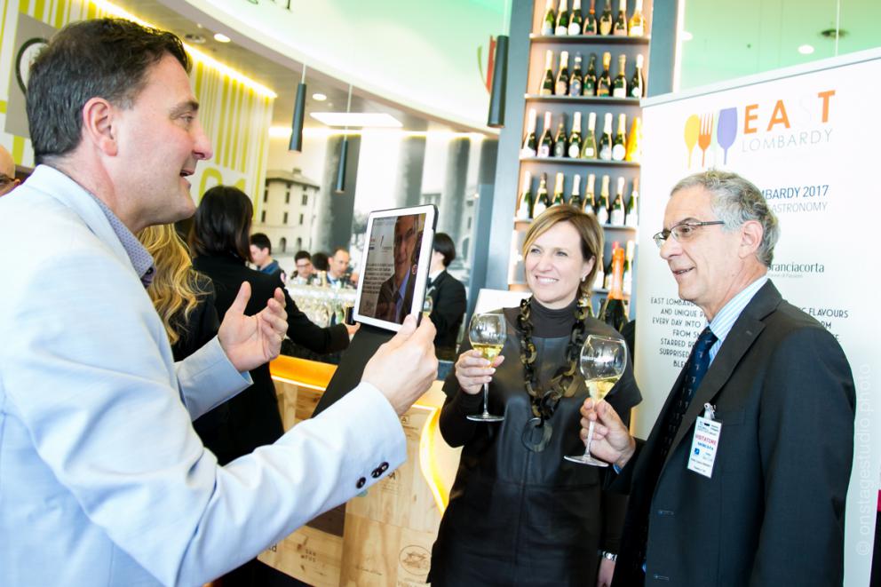 Galleria fotograficaIl piatto di Philippe Lev&eacute;ill&eacute;,&nbsp;Cubismo di sarde di lago, salsa verde e verdure agrodolci&nbsp;(qui la ricetta). Tutte le foto sono di&nbsp;Sonia Santagostino
Roberta Garibaldi, direttrice scientifica East Lombardy
