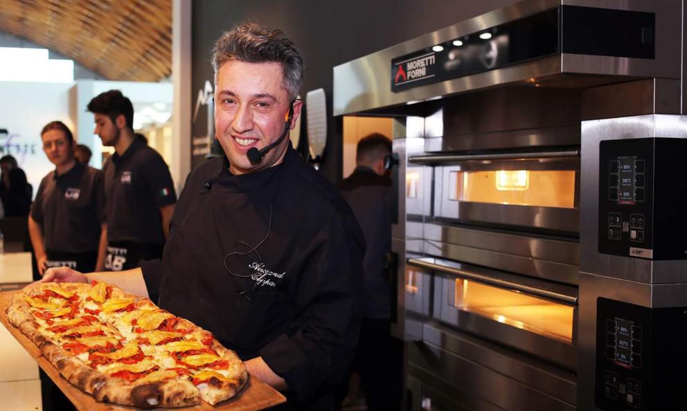 Alessandro Coppari, (over) Mezzometro of pizza