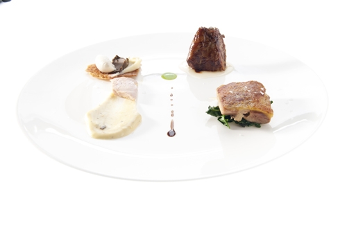 Galleria fotografica






Mocofava di Rodrigo Oliveira









Il cuturro arricchito...di sapori e colori di Corrado Assenza









Il Cioccolato di Heinz Beck






