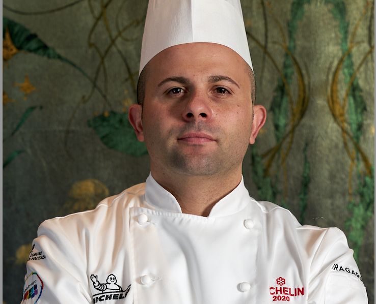 I prossimi giovedì 30 giugno e venerdì 1 luglio, Identità Golose Milano avrà il piacere di ospitare lo chef Domenico Candela del George Restaurant al Grand Hotel Parker's, una stella Michelin a Napoli. Per info e prenotazioni, consultare il sito dell'Hub