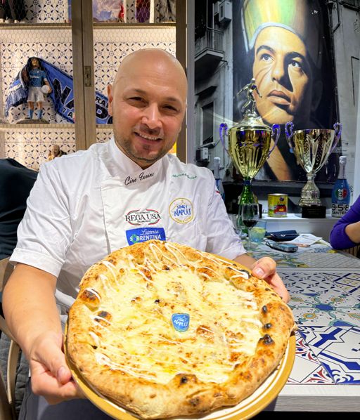 Dieci anni di “Song’ E Napule”: l’eccellenza della pizza napoletana nel cuore di New York