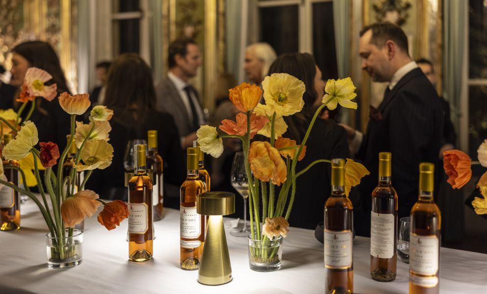 Nasce Fuori Carta, il progetto di Pasqua Vini nel segno del Passito di Pantelleria Sangue d'Oro